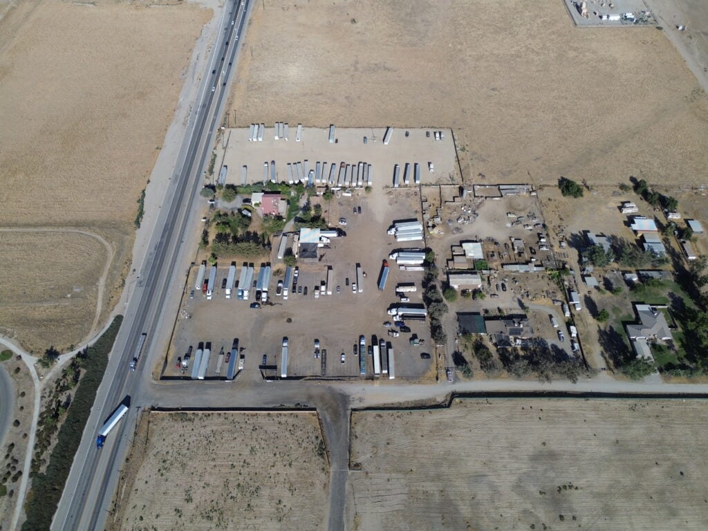 Top California Truck Parking Spots - Semiyard Truck Parking