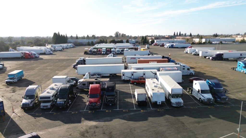 California Truck Parking - Semiyard Truck Parking
